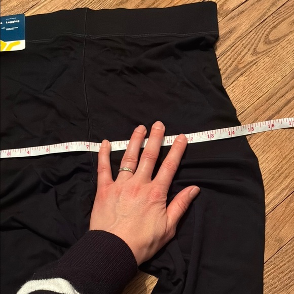 Old Navy Black Stretch Leggings - Picture 9 of 12